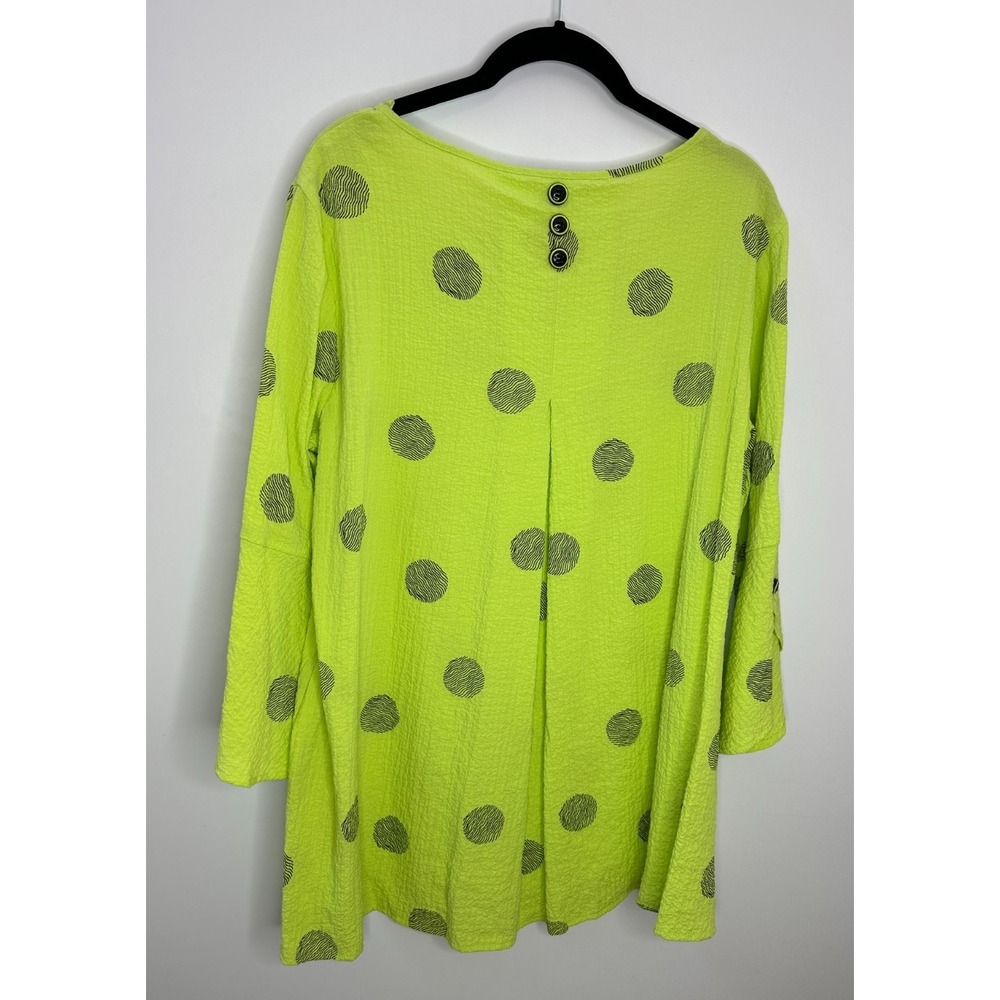 Ali Miles Neon Green Polka Dot Crinkle Textured 3/4 Bell Sleeve Tunic Top Medium - Picture 9 of 14